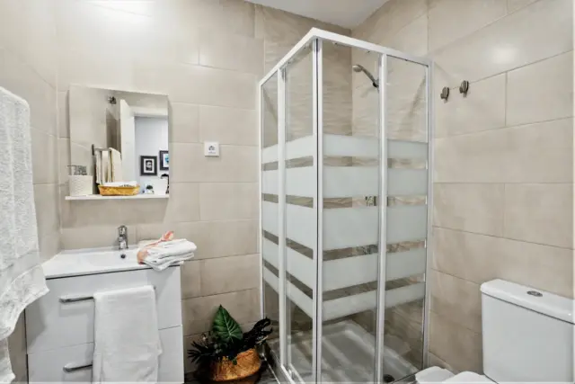Baño completo del apartamento MINT con ducha